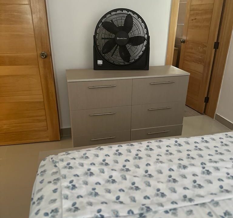 Amplio y lujoso Apartamento En Alquiler En San Isidro (22)
