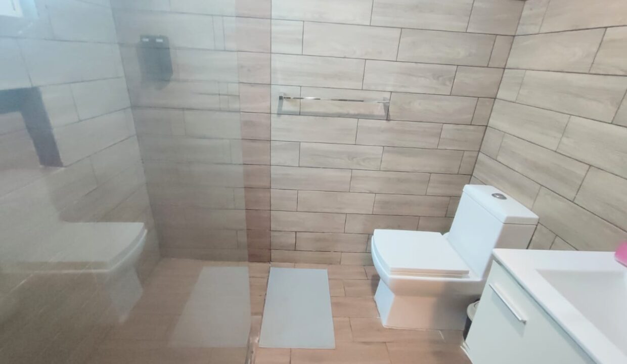 Torre De Apartamento A La Venta Ubicado En Serrallés (4)