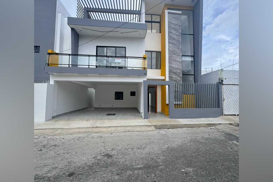 Casa lista para entrega en venta Prado Oriental (1)