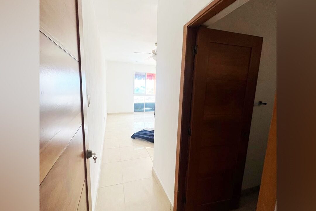 Apartamento 4to Piso con amplia terraza privada en venta San Isidro (15)