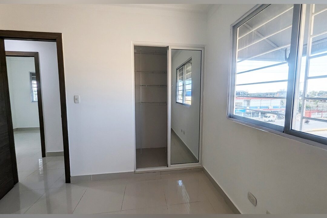 Apartamento en Venta próximo a la Prolongación 27 de Febrero y autopista Duarte (2)