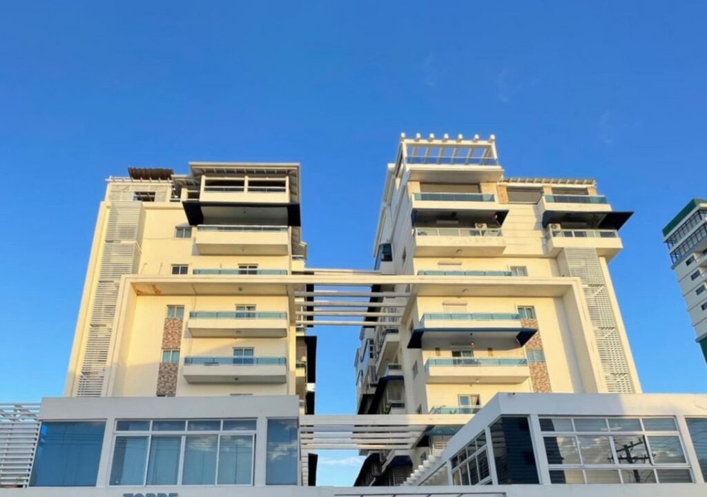 Amplio Apartamento 5to Nivel en venta Alma Rosa 1 (1)