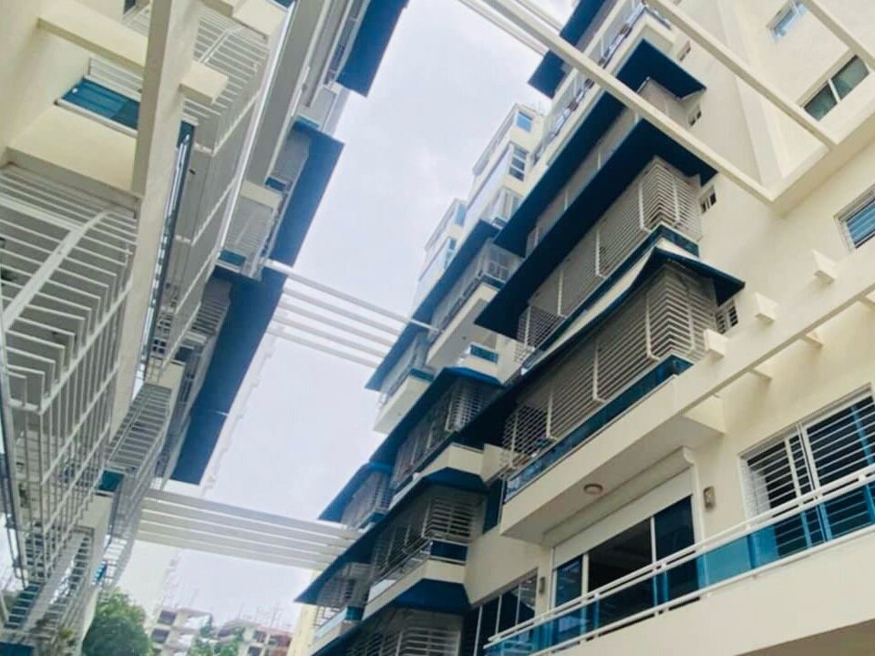 Amplio Apartamento 5to Nivel en venta Alma Rosa 1 (4)
