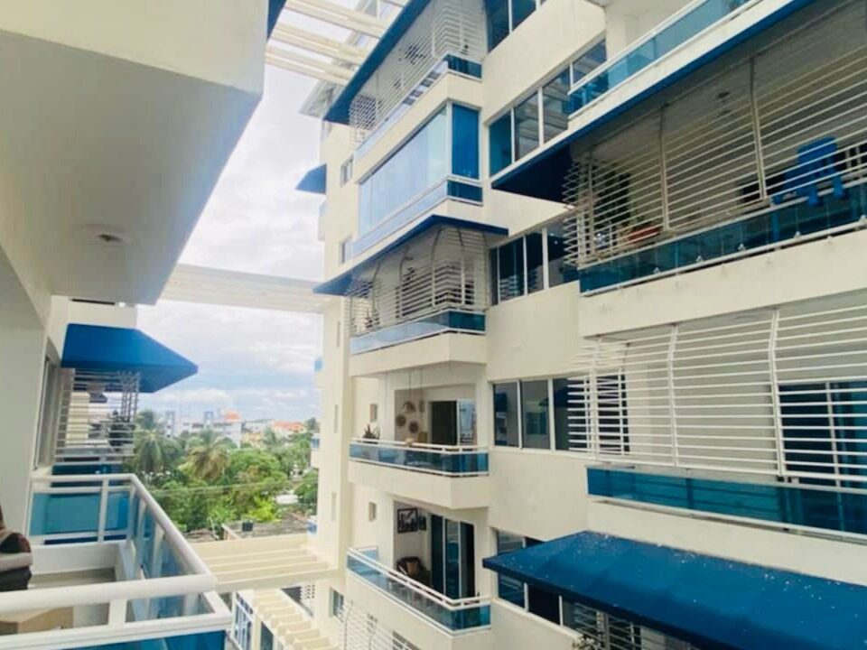 Amplio Apartamento 5to Nivel en venta Alma Rosa 1 (5)