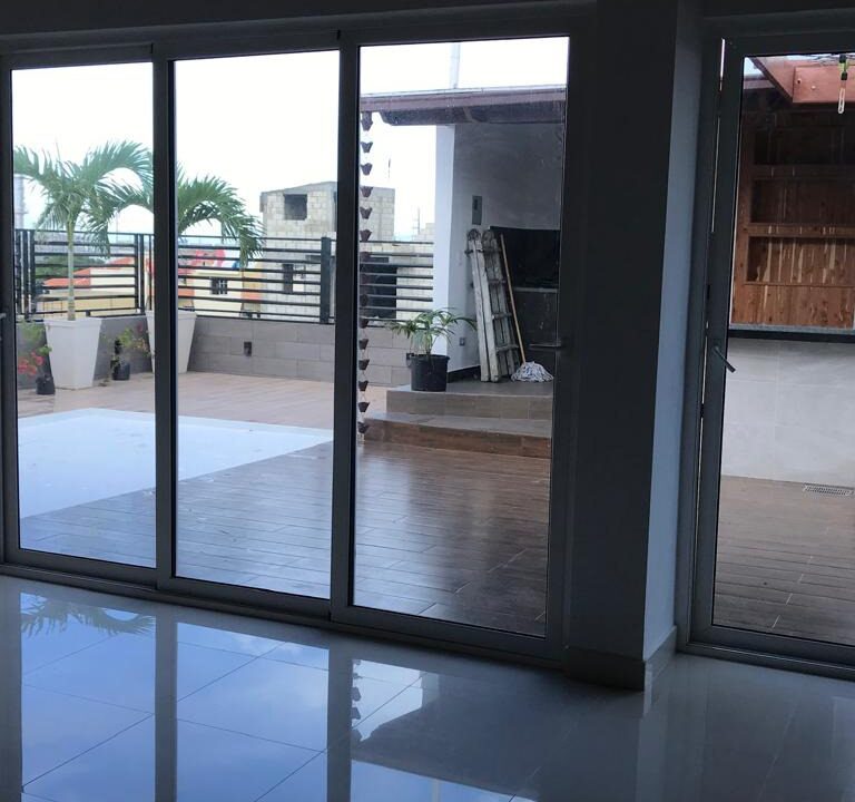 Apartamento de 4 habitaciones en venta Ensanche Ozama (11)
