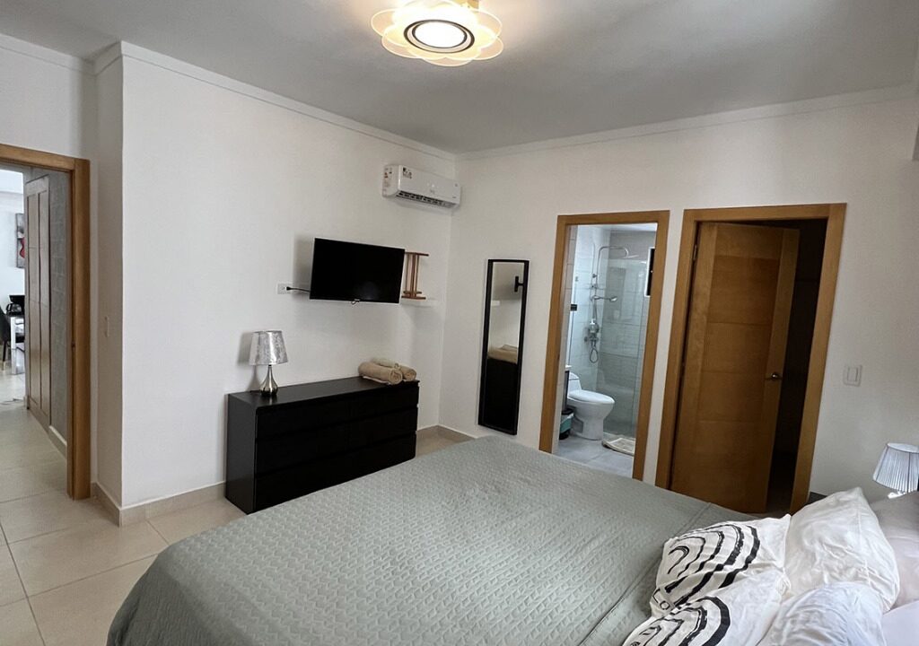 Apartamento amueblado en venta Evaristo Morales (24)