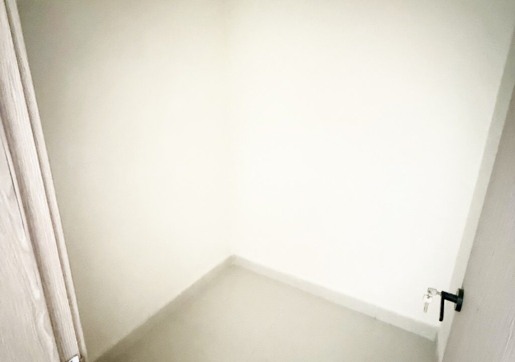 Apartamento de 2 habitaciones en venta Evaristo Morales (17)