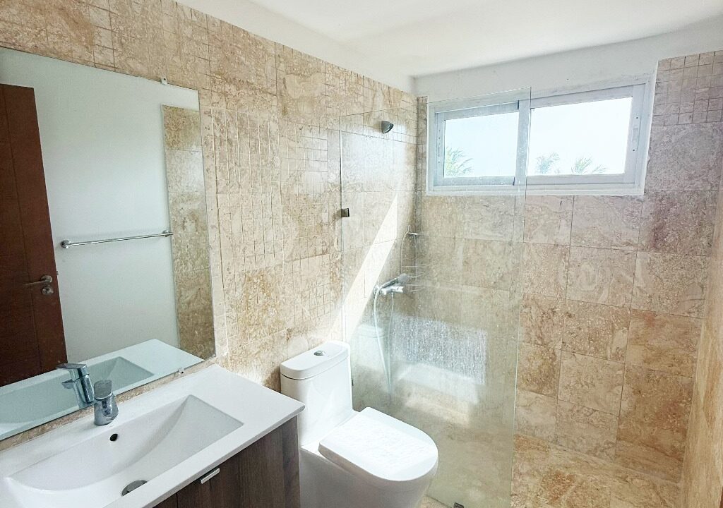 Apartamento de 2 habitaciones amueblado en venta Playa Nueva Romana (19)