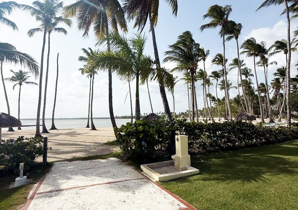 Apartamento de 2 habitaciones amueblado en venta Playa Nueva Romana (20)