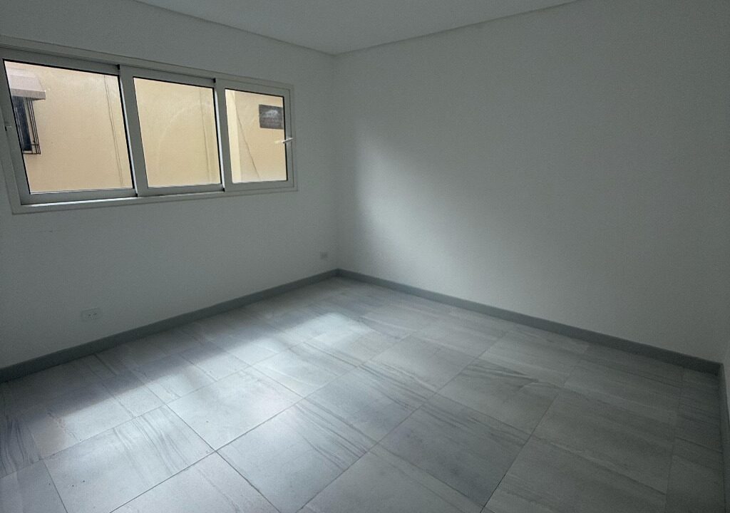 Apartamento de 3 habitaciones en venta Evaristo Morales (13)