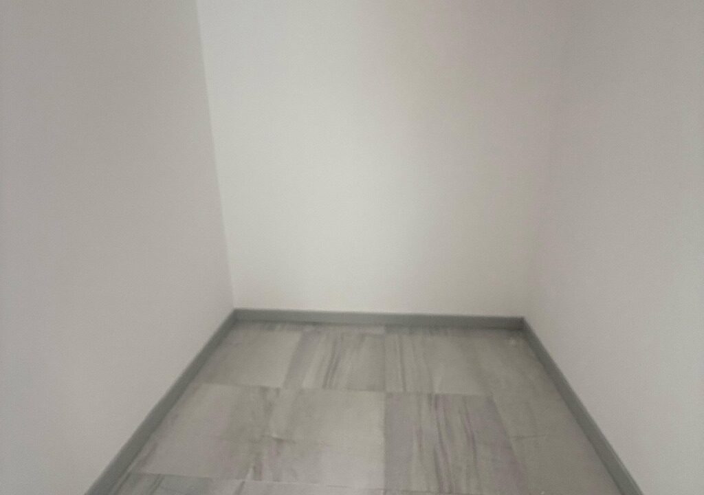 Apartamento de 3 habitaciones en venta Evaristo Morales (17)
