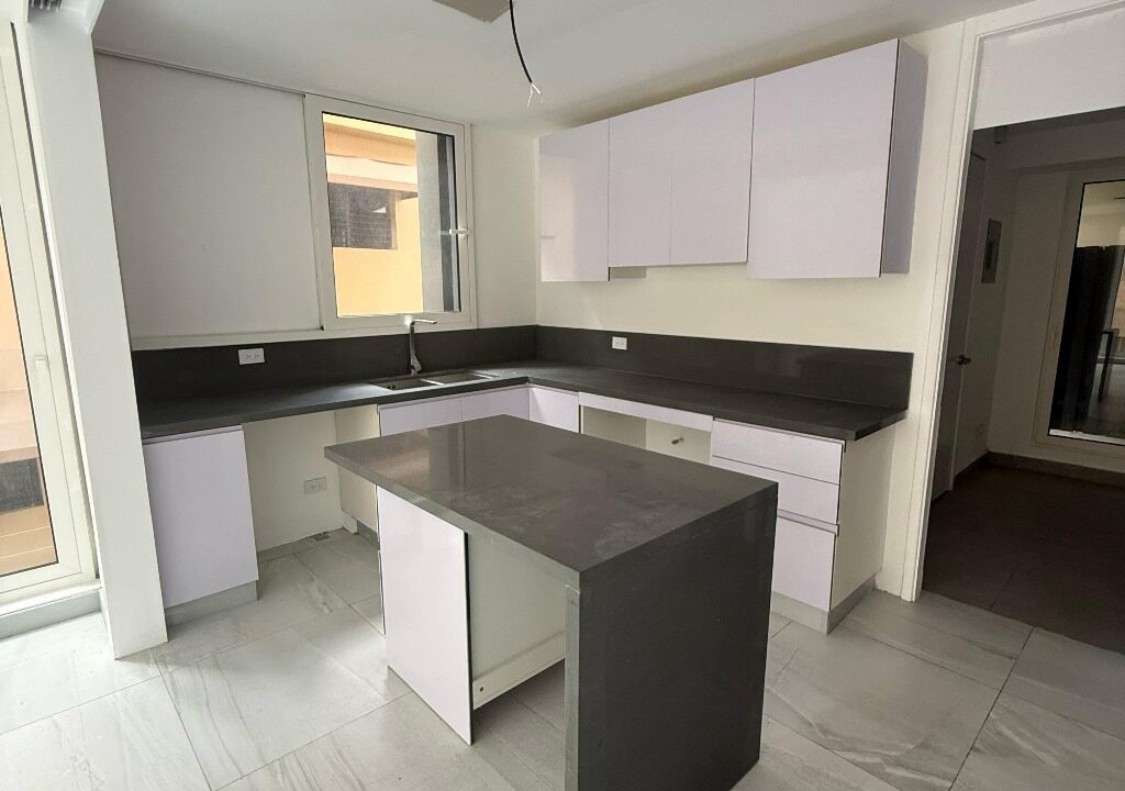 Apartamento de 3 habitaciones en venta Evaristo Morales (2)