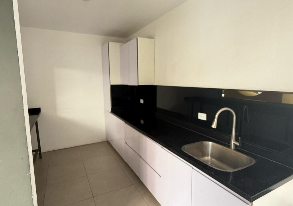 Apartamento de 3 habitaciones en venta Evaristo Morales (7)