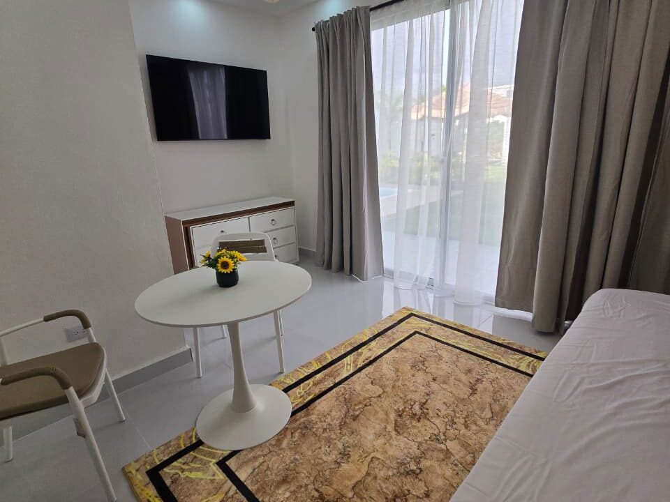 Casa amueblada en venta Av. Ecológica (1)