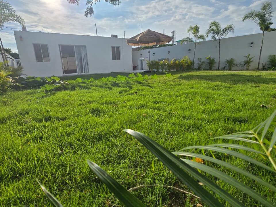 Casa amueblada en venta Av. Ecológica (12)
