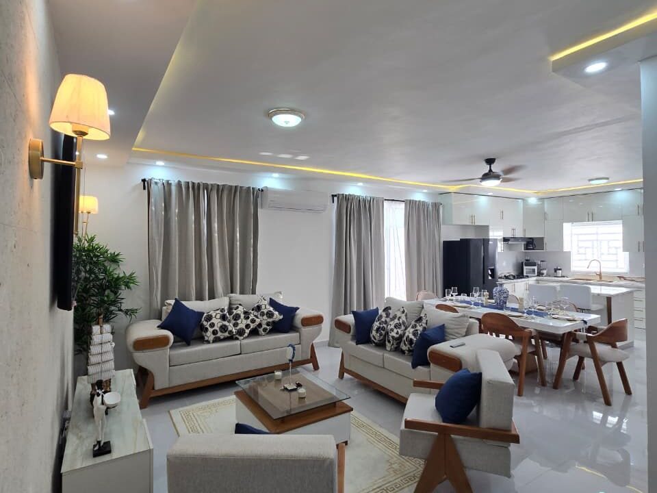Casa amueblada en venta Av. Ecológica (2)