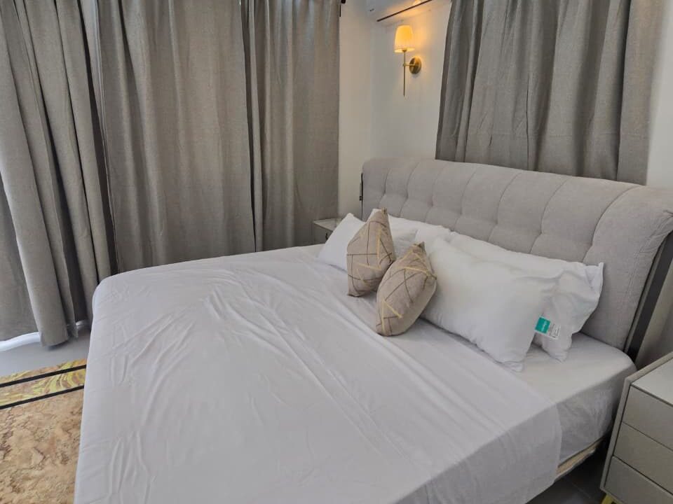 Casa amueblada en venta Av. Ecológica (25)