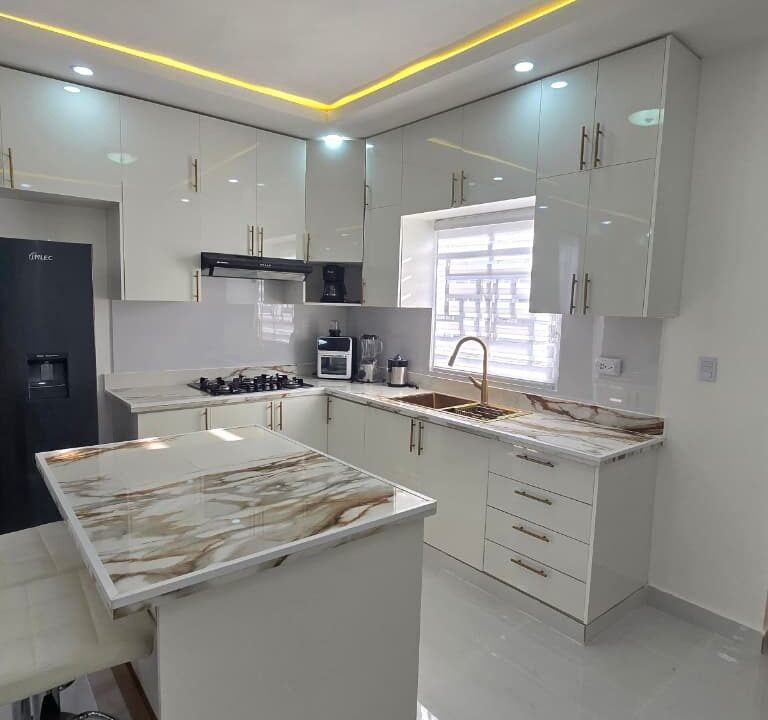 Casa amueblada en venta Av. Ecológica (30)