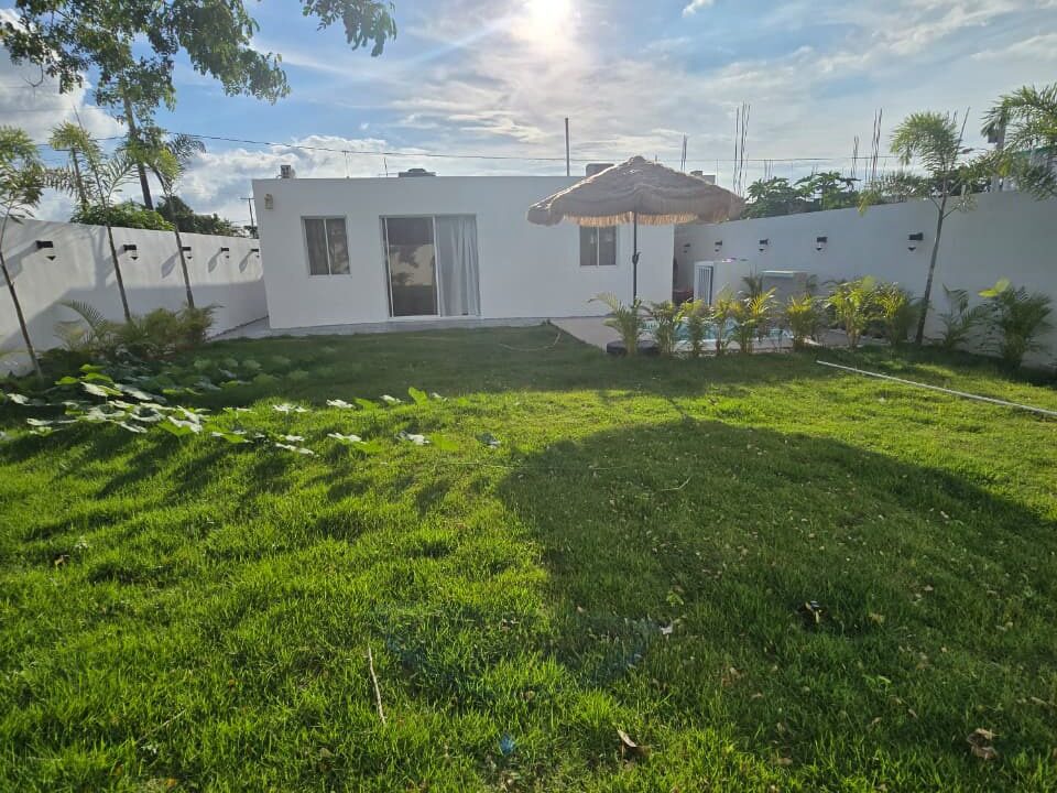 Casa amueblada en venta Av. Ecológica (32)