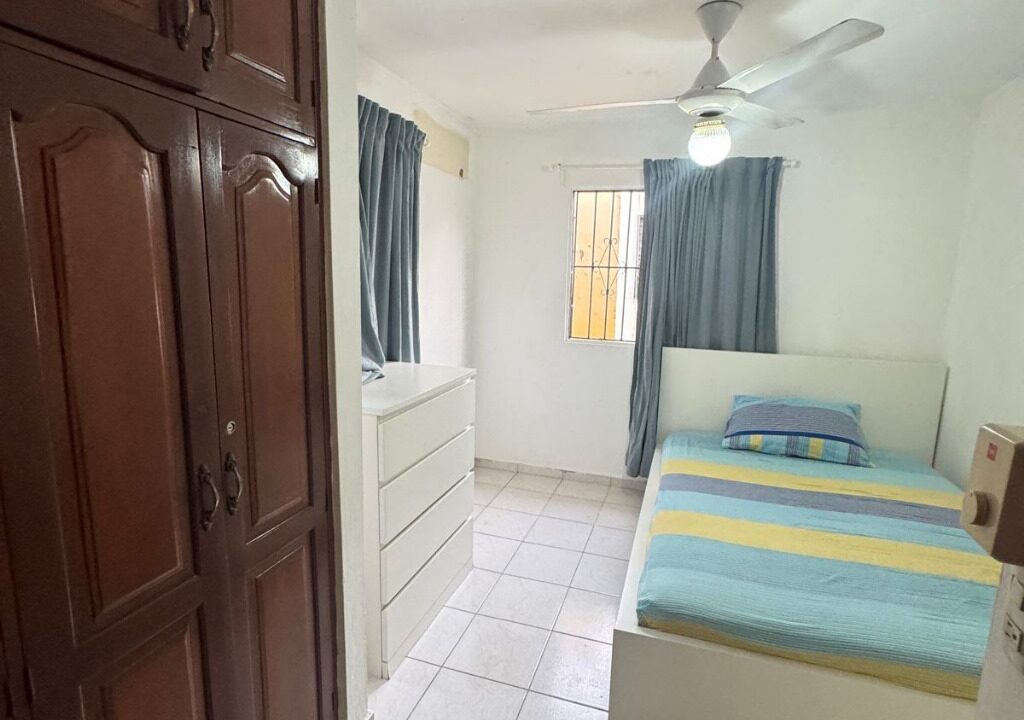 Casa mas local en venta de 4 habitaciones Alma Rosa II (34)
