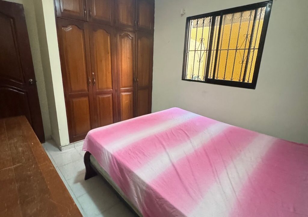 Casa mas local en venta de 4 habitaciones Alma Rosa II (6)