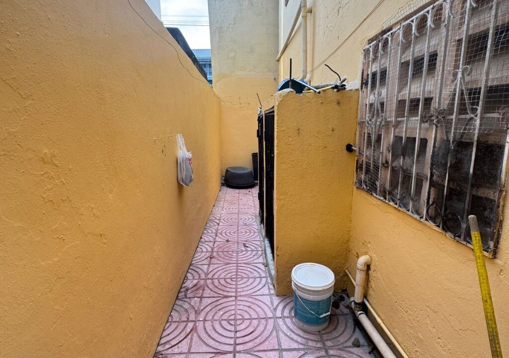 Casa mas local en venta de 4 habitaciones Alma Rosa II (7)