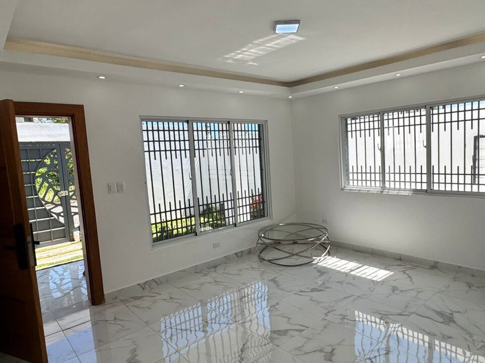 CASA DE 3 niveles en Prado Oriental a 200mts de la ecológica (10)