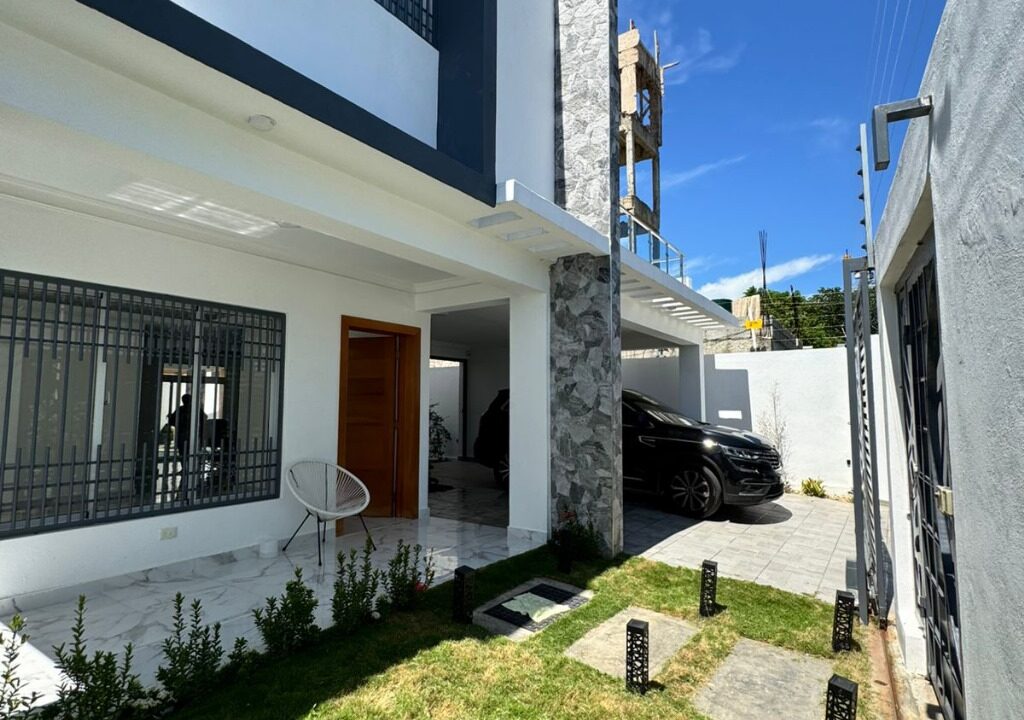 CASA DE 3 niveles en Prado Oriental a 200mts de la ecológica (11)