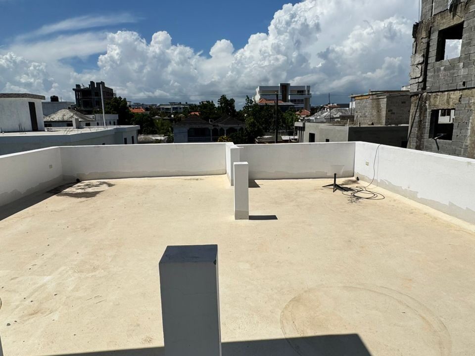 CASA DE 3 niveles en Prado Oriental a 200mts de la ecológica (2)