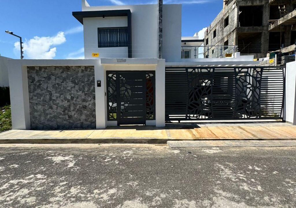 CASA DE 3 niveles en Prado Oriental a 200mts de la ecológica (8)
