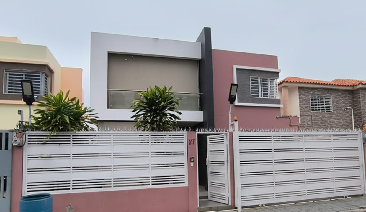 Casa en venta Prado Oriental de 3 habitaciones (2)