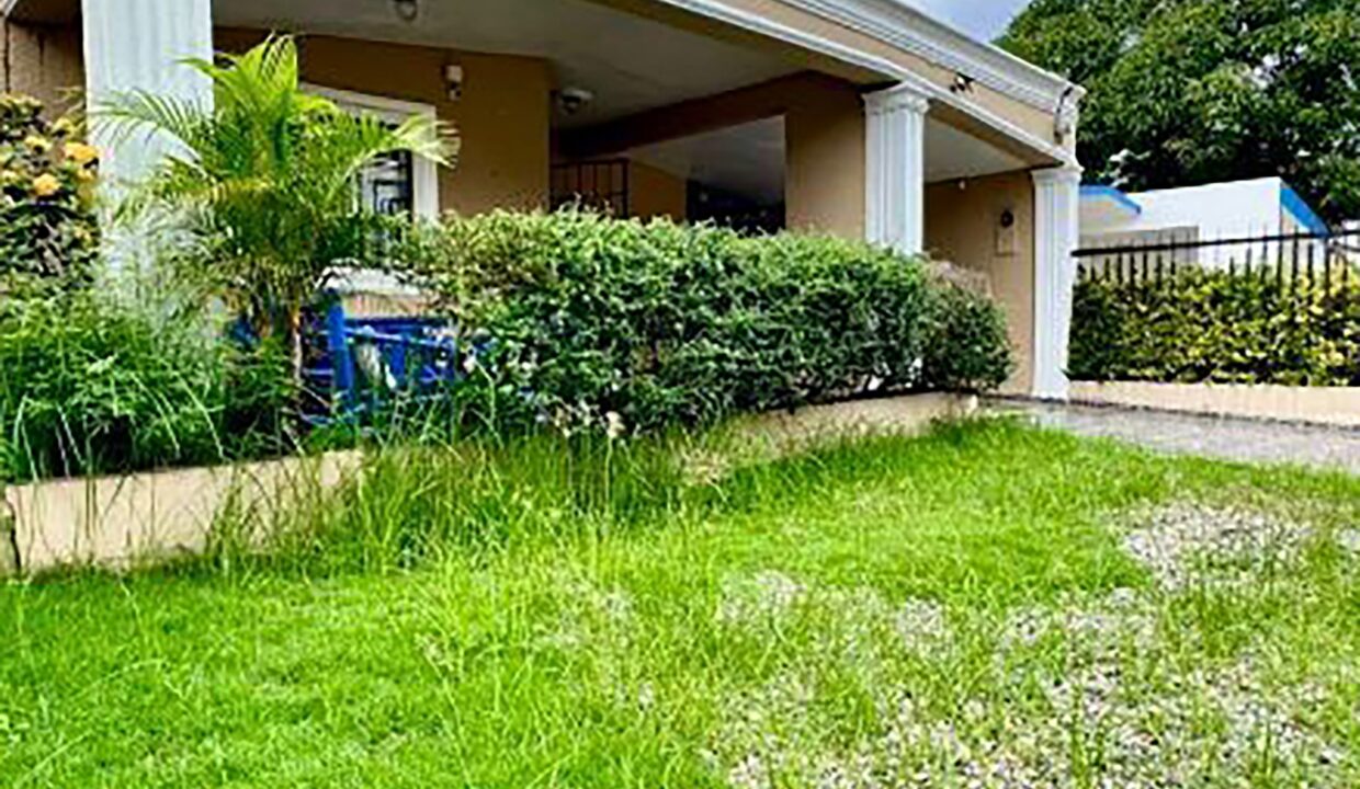 Casa en venta de 3 habitaciones Villa Carmen (8)