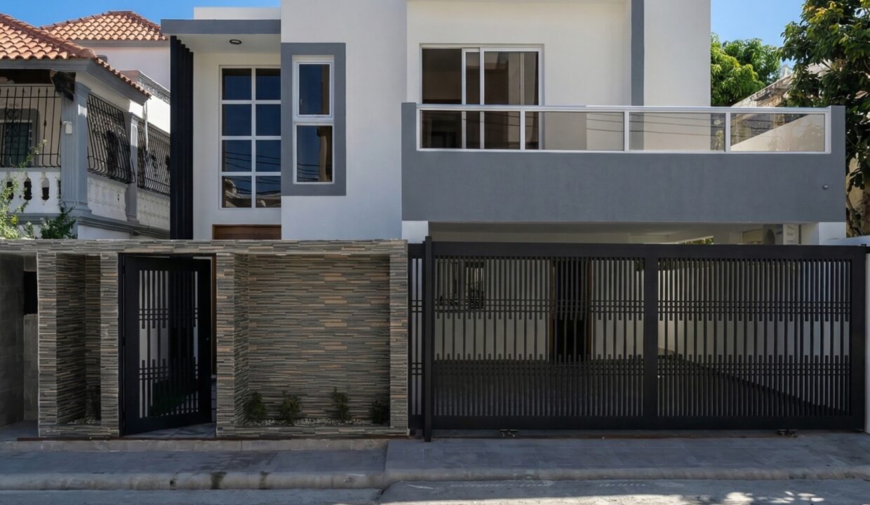 Casa de 2 niveles en venta Mirador del Este (1)