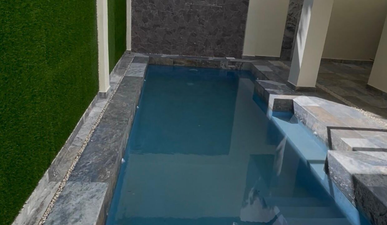 Casa de 2 niveles en venta Mirador del Este (14)