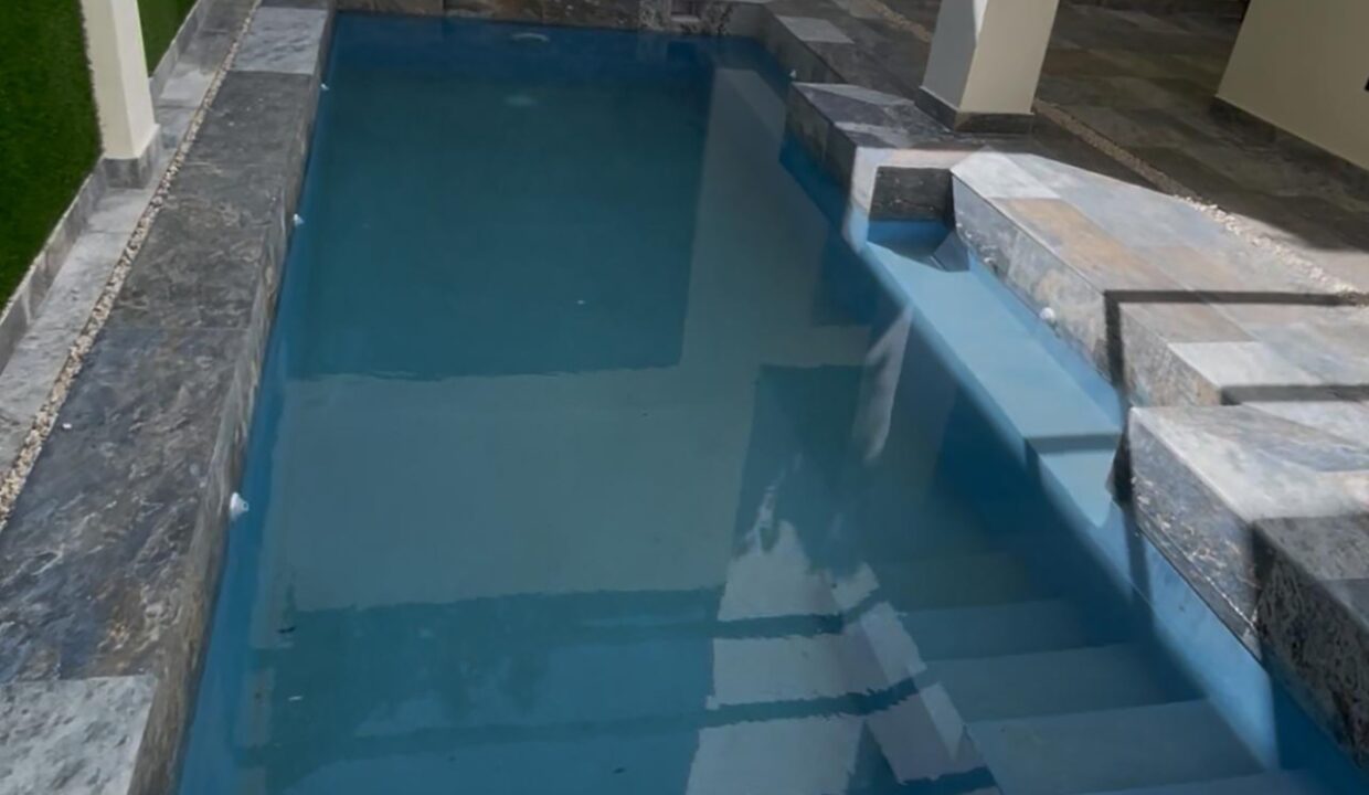 Casa de 2 niveles en venta Mirador del Este (18)