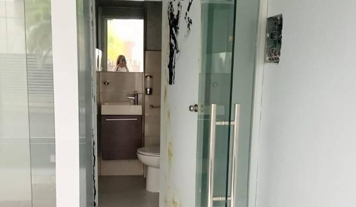 Alquiler De Local En Primer Piso Visible En Plaza Imperia En Santo Domingo (1)