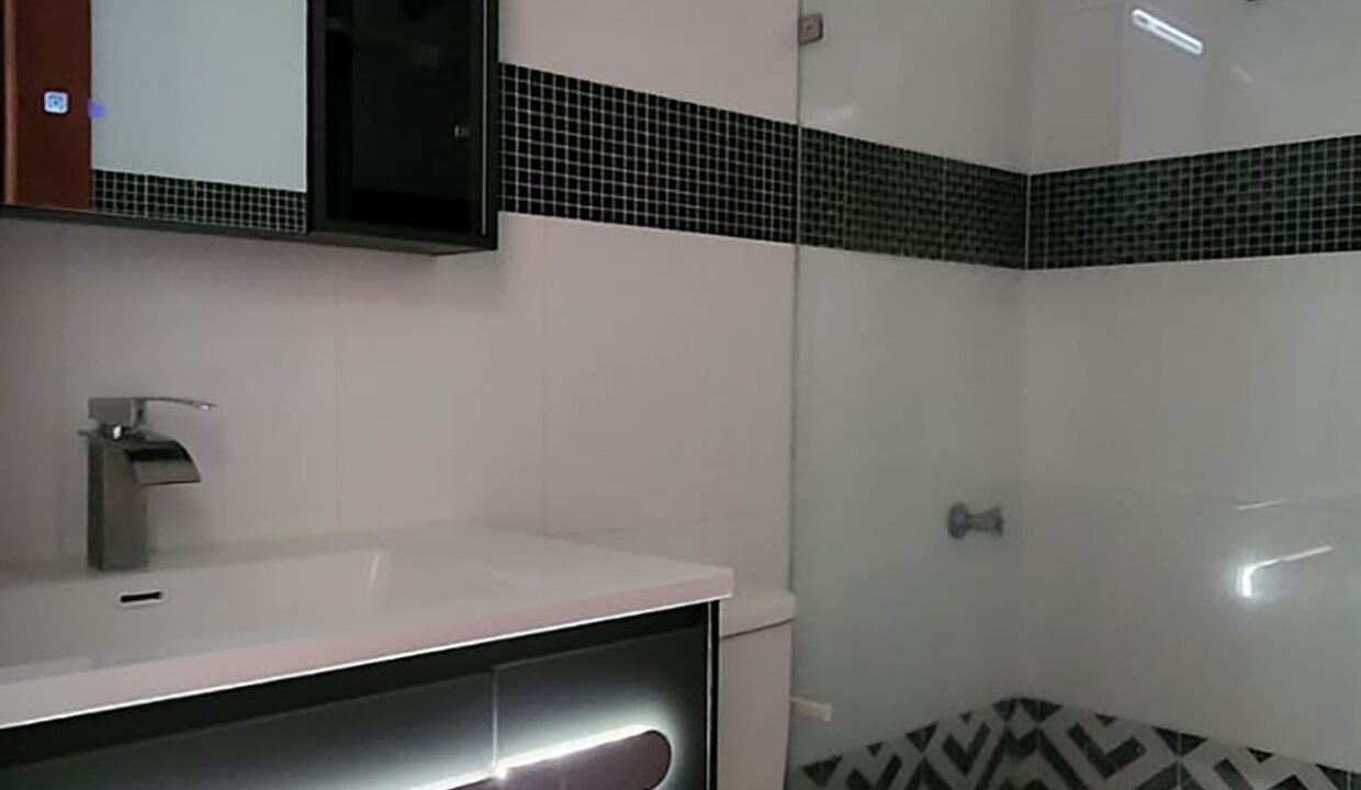 Amplia Y Hermosa Casa A La Venta Ubicada En La Autopista San Isidro (13)
