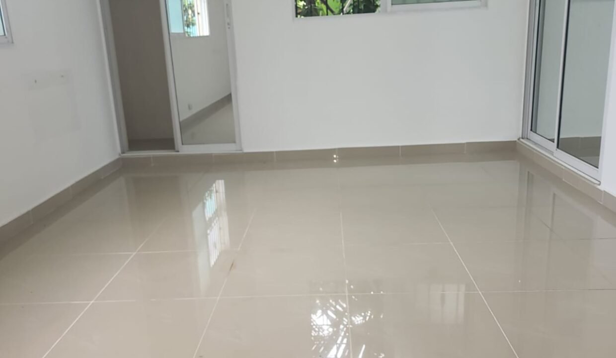 Amplia Y Hermosa Casa A La Venta Ubicada En La Autopista San Isidro (22)